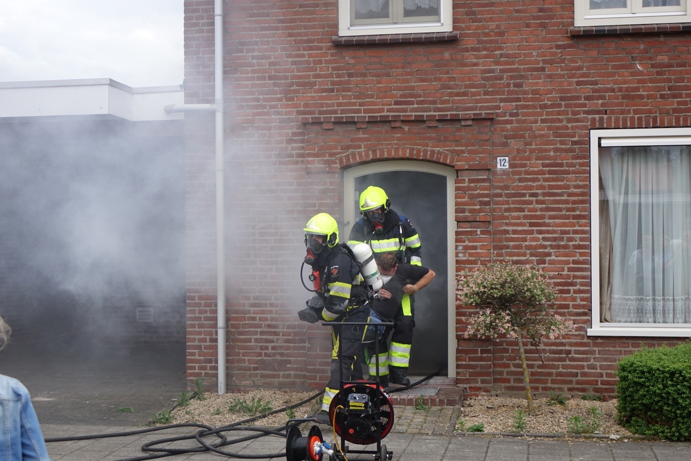 Brandweer Lomm oefent in Velden